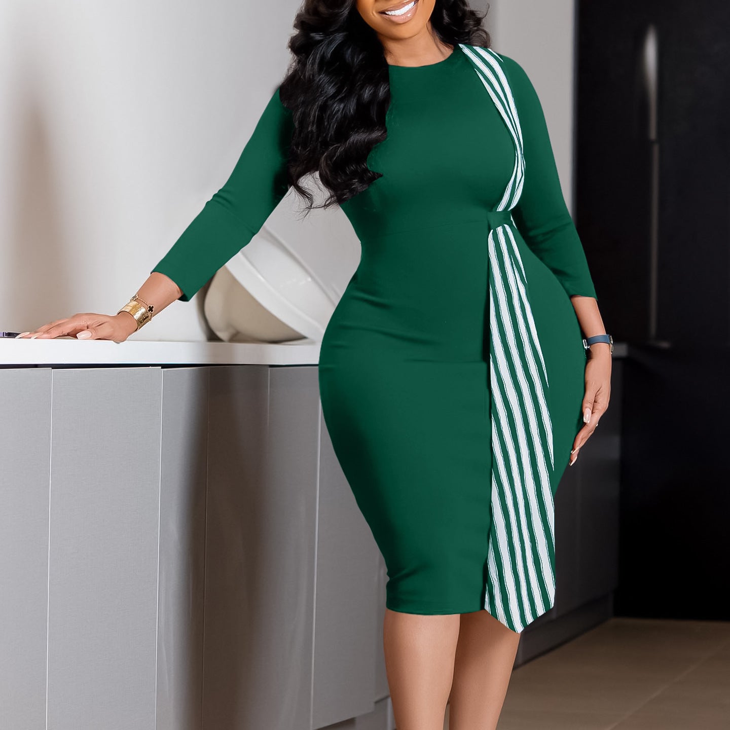 ST-DRESS Fashionable Style Wrapped Hip Slim Round Neck Pencil Dress